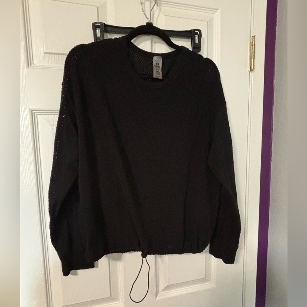 Mono B 1x Long Sleeve Crop Top